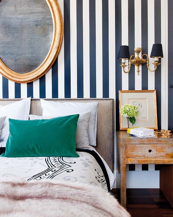 awesome-striped-walpaper-for-bedroom-with-wall-lighting-plus-wooden-table-beside-white-bed-and-green-also-white-pillows-design-idea