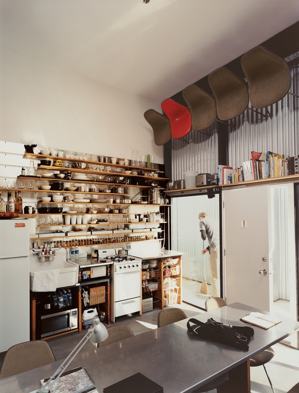 creative-small-kitchen-ideas-storage-display