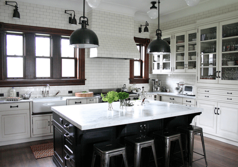 sleek-black-and-white-kitchen