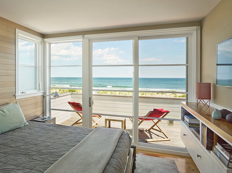 Beach-style-bedroom-with-cool-sliding-doors