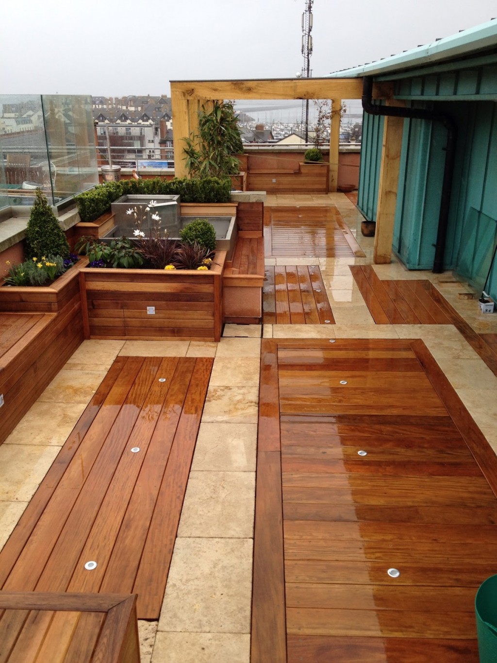 wood Rooftop Garden Design