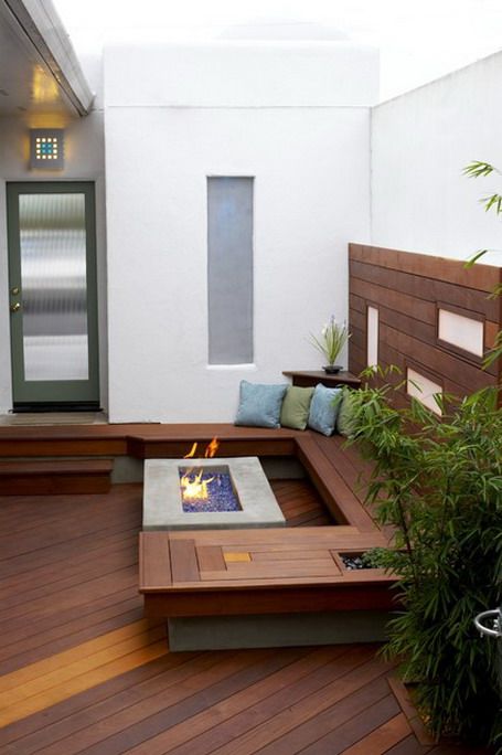 Modern-Garden-Patio-Fence-Exterior-Design