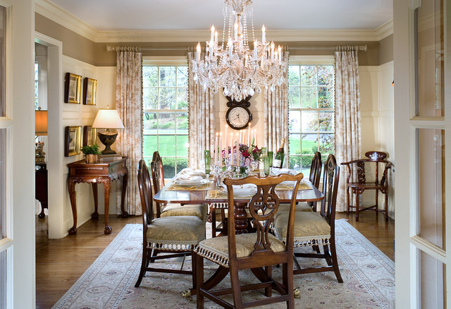 Traditional Dining Room Floors