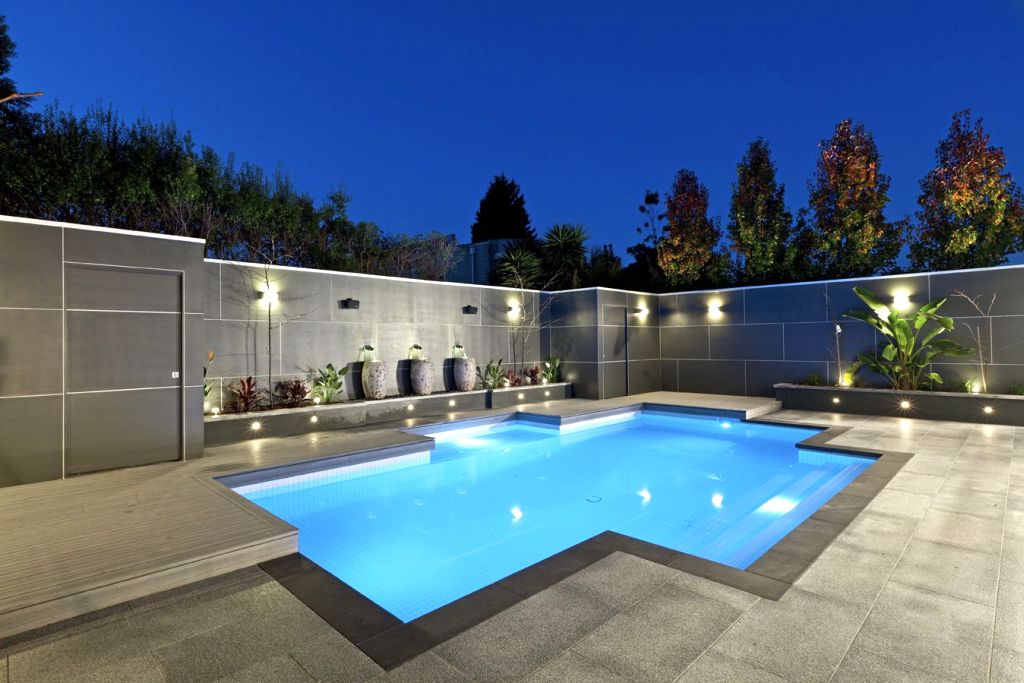 contemporary-best-backyard-swimming-pool-designs-in-glamorous-light