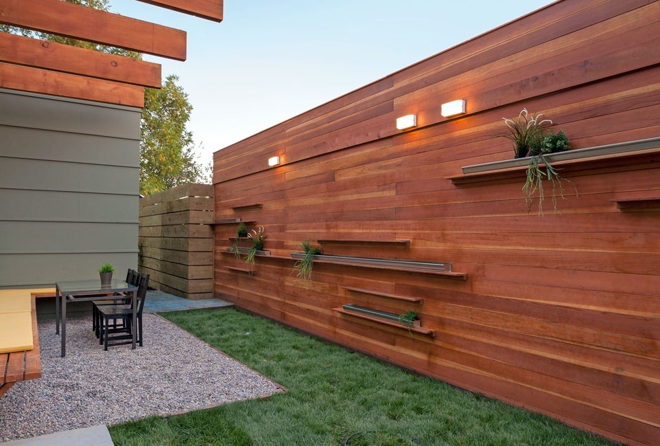 contemporary-patio-with-landscaping-pergola