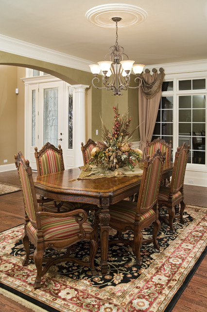 traditional-dining-room-space