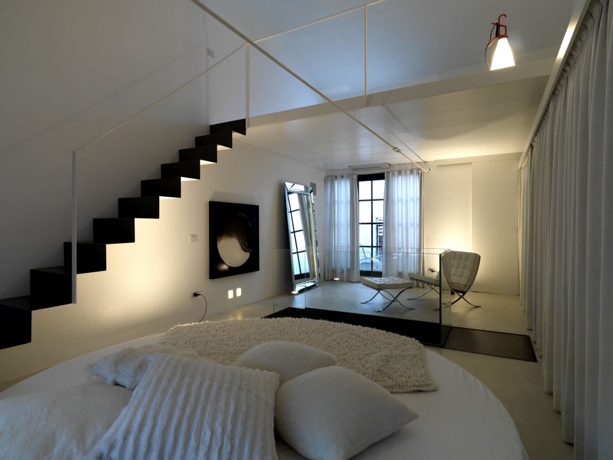 Cool minimalist loft bedroom design