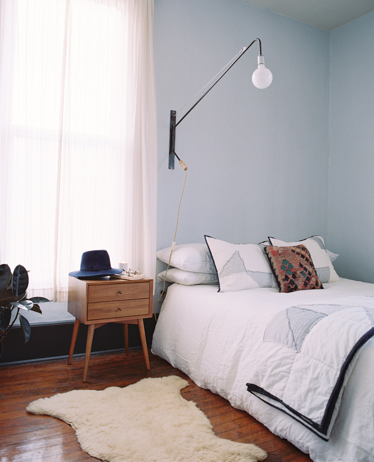Mid-Century Decor Ideas for Bedroom