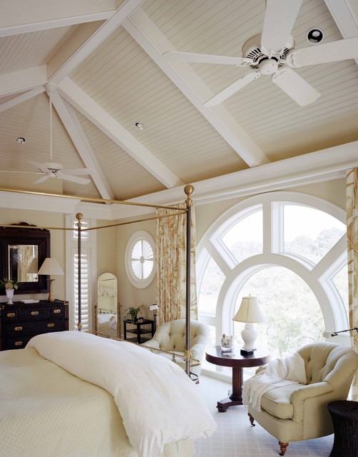 traditional-bedroom with canopy bed