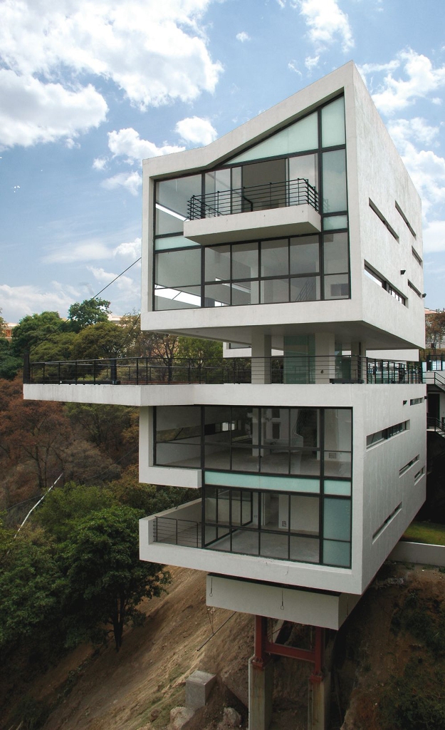 Modern Luxury Modern Glass Kit House Design