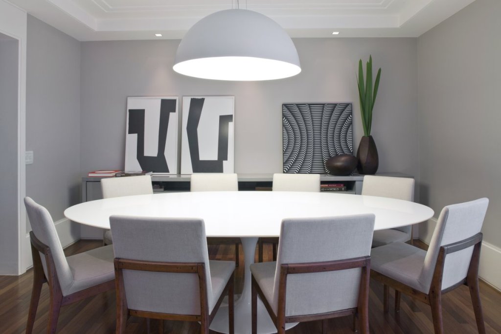 modern-dining-tables-rounded-shaped-in-modern-minimalist