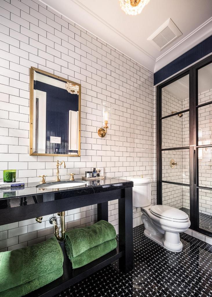 Industrial Style Bathroom Offers Masculine Appeal