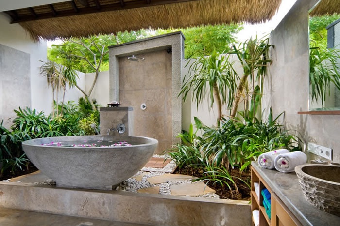 amazing-tropical-bathroom-decor-ideas