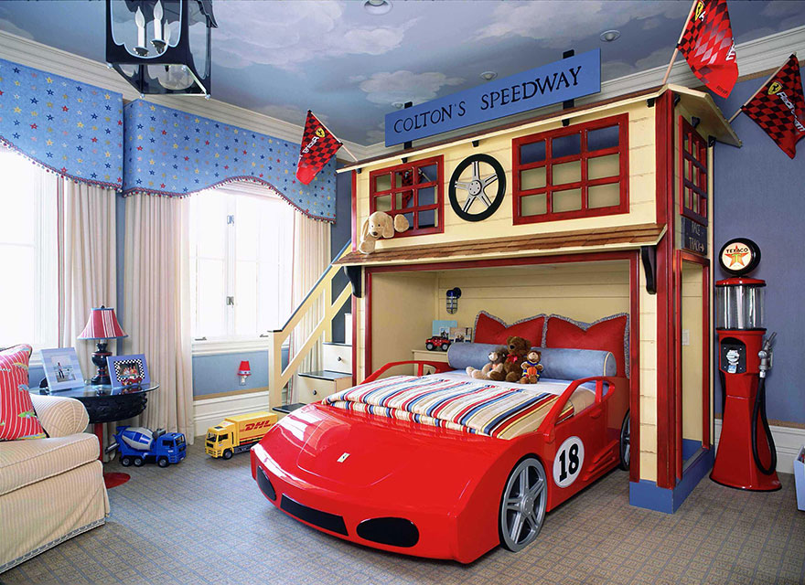 Racetrack Theme Kids Bedroom