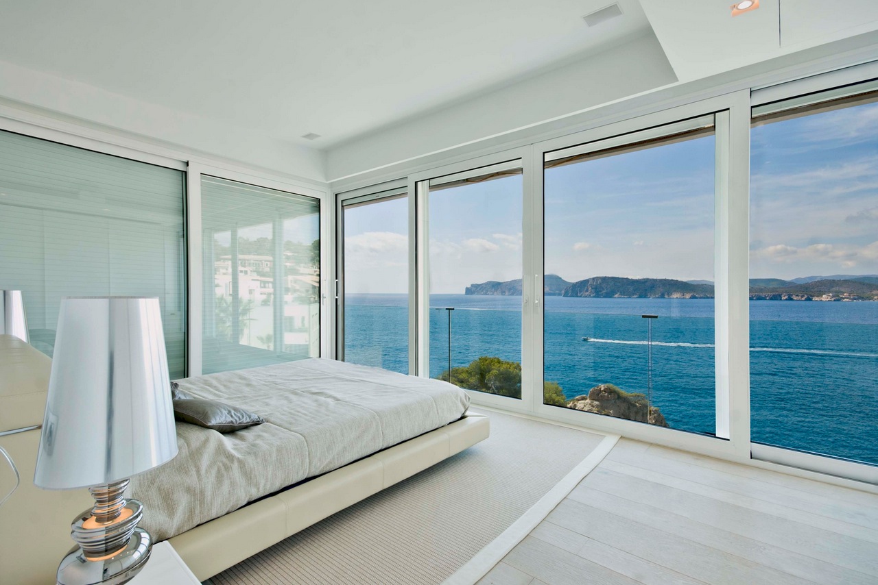 awesome-bedroom-with-a-view-2