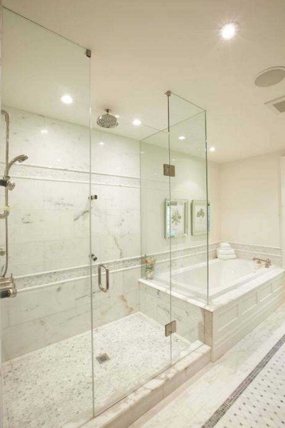 walk-in-shower-with-seat