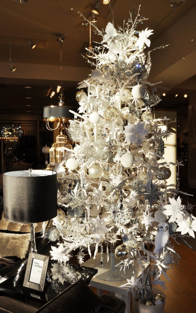 awesome-christmas-tree-decorating-ideas-20