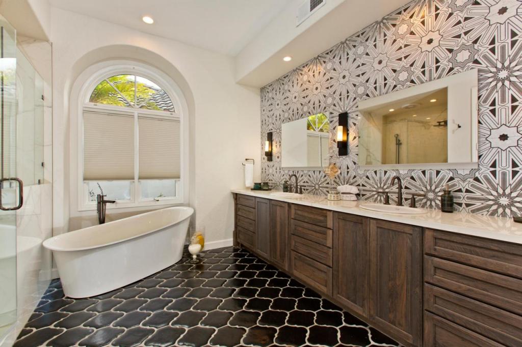 beautiful-white-master-bathroom