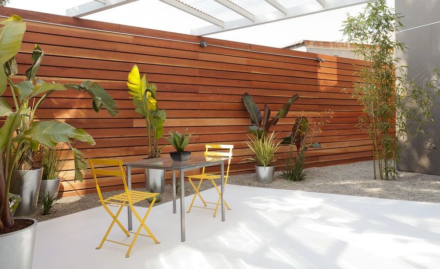 contemporary-patio-design-with-trellis