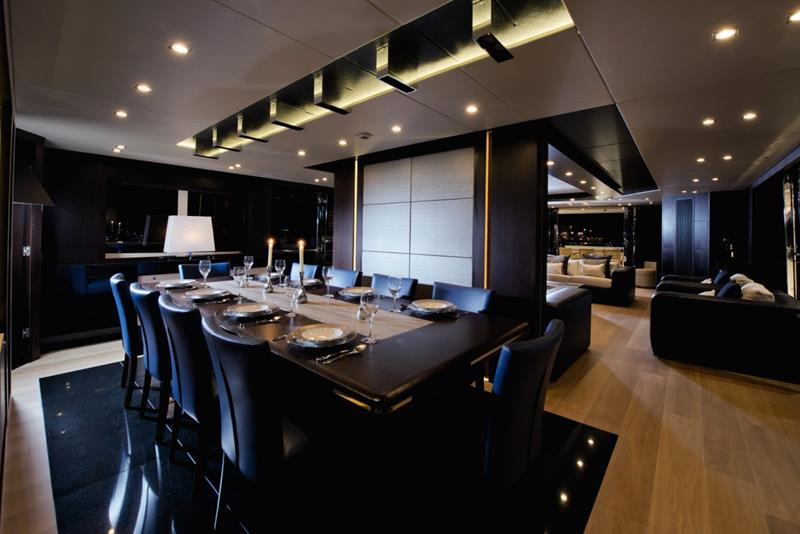 executive-black-luxurious-dining-room