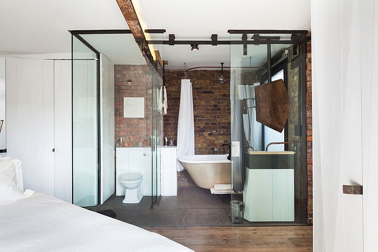 modern-glass-cubicle-shaped-bathroom-with-walk-in-shower