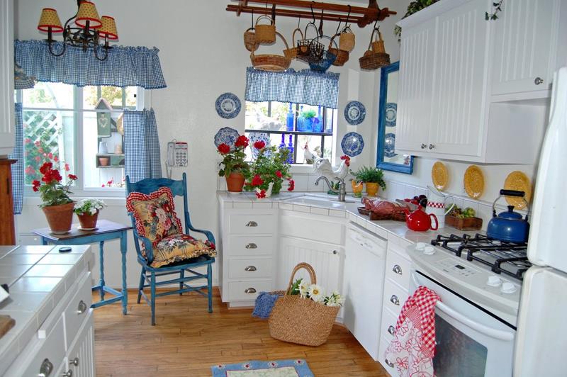 old-country-style-kitchen