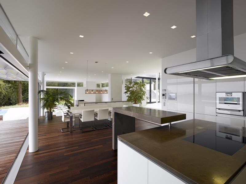 sleek-ultra-modern-luxurious-kitchen