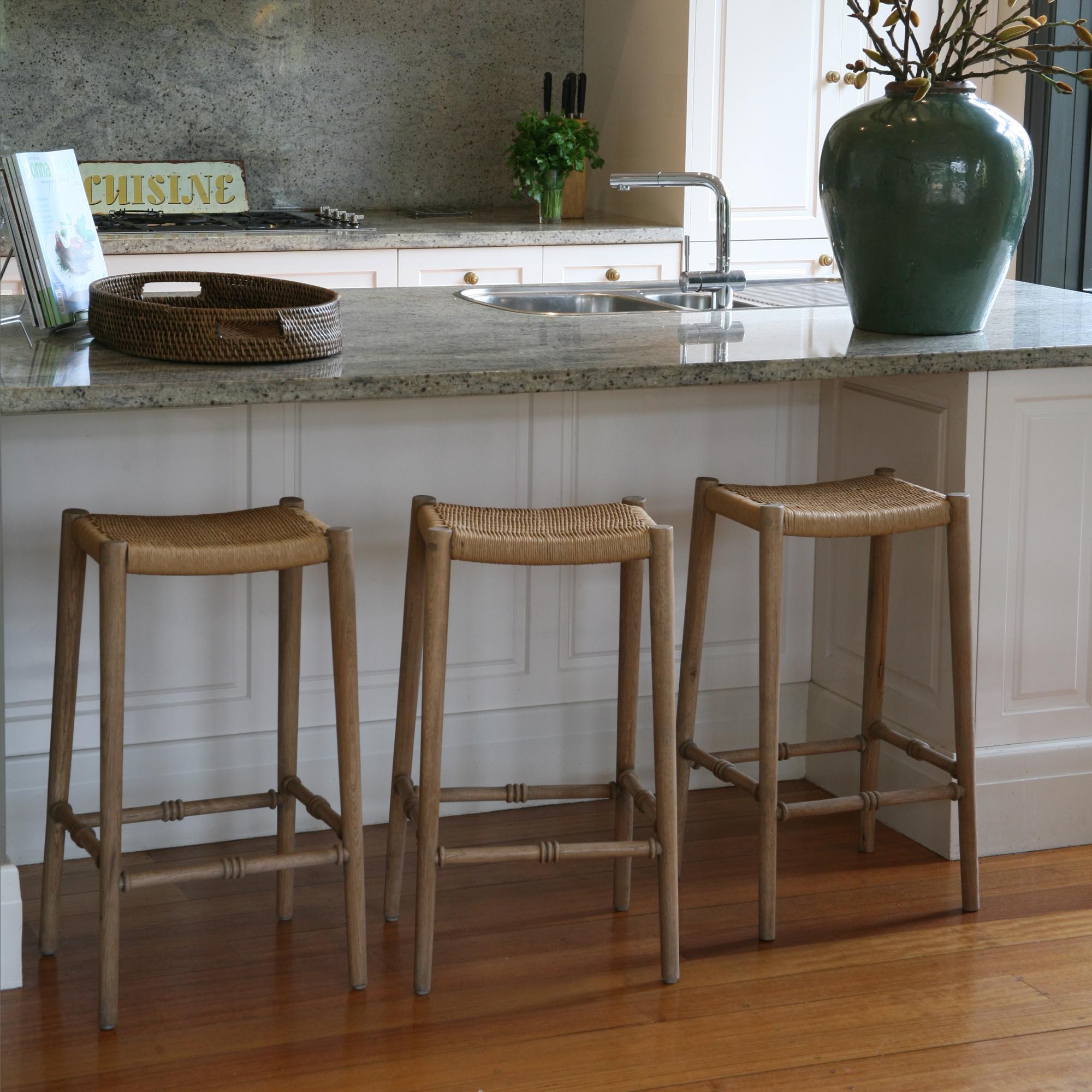 wicker-kitchen-stools