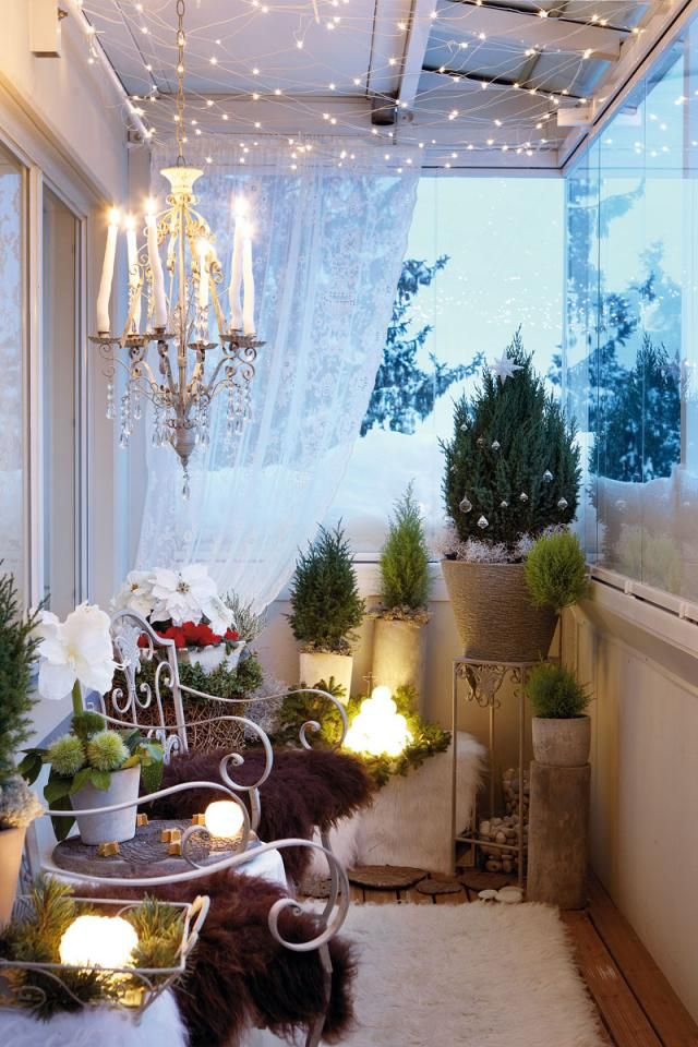 Small Balcony Design For Christmas