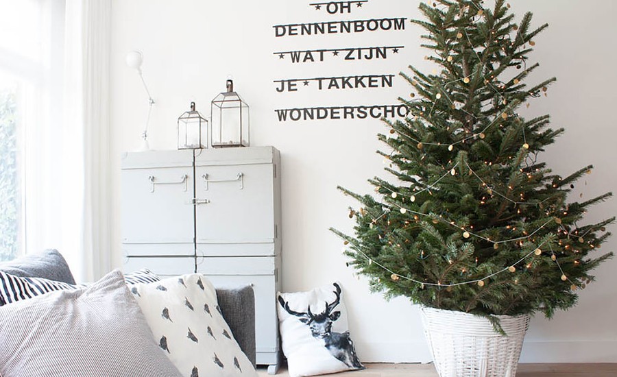 Scandinavian Style Living Room Christmas Decoration