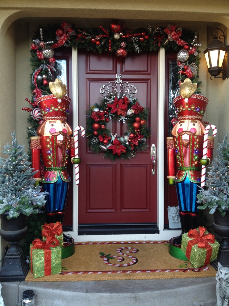 Traditional Front Entry Decor