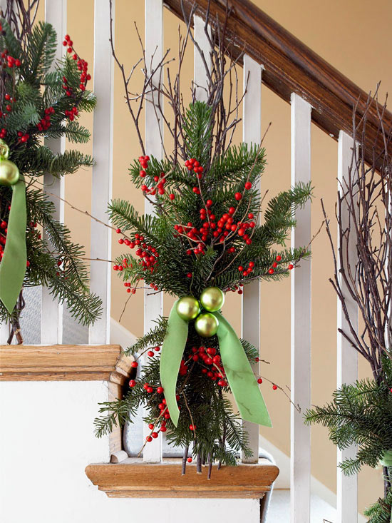 Christmas Decorating Ideas for Staircases Dwellingdecor
