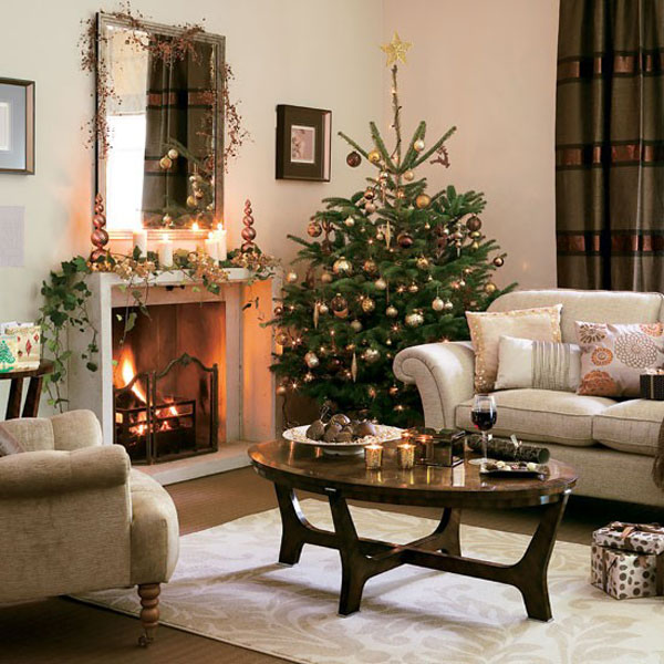 Christmas Living Room Decorations dwellingdecor (19)