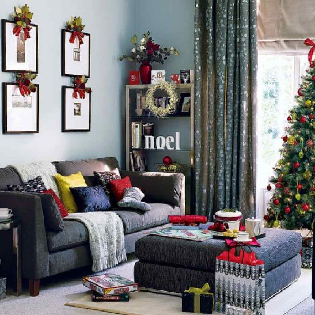 Christmas Living Room Decorations dwellingdecor (3)