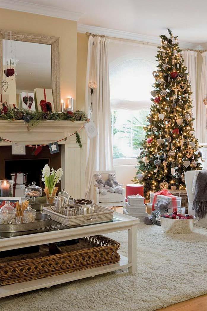 Christmas Living Room Decorations dwellingdecor (5)