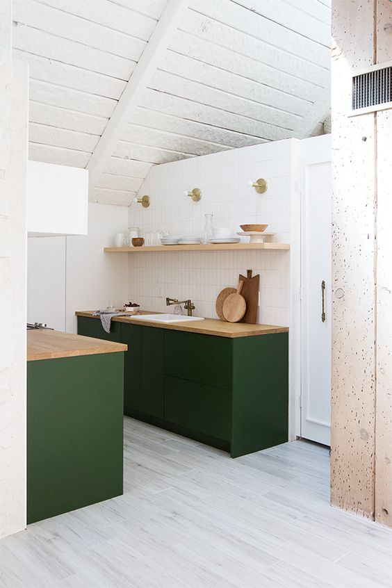 Minimalist kitchen in green