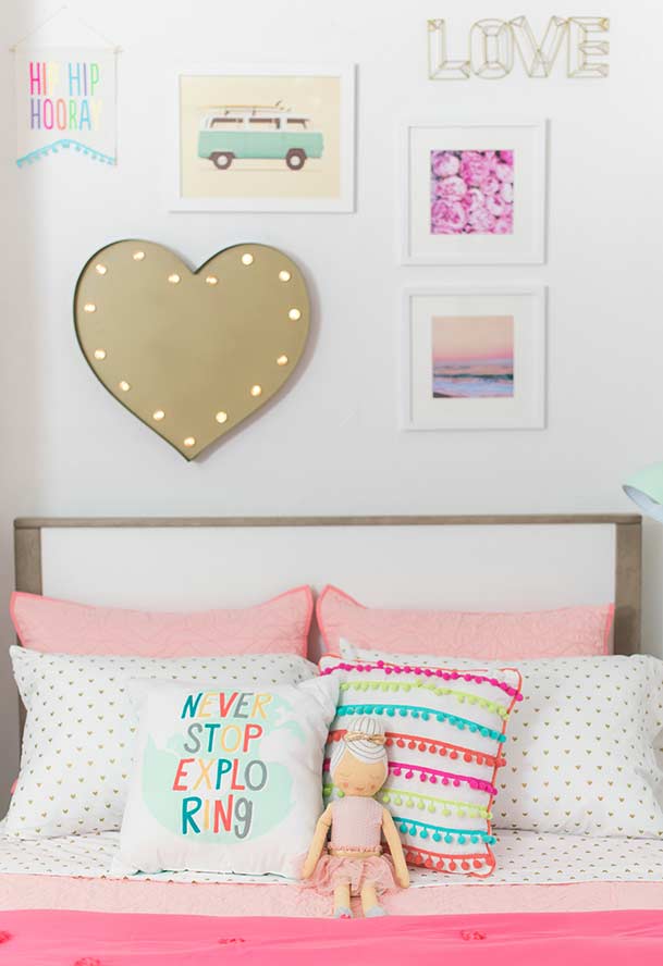 Bed and wall decoration