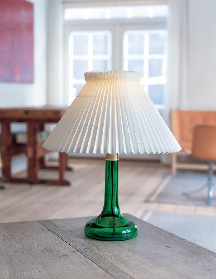 12 -In emerald green, the Biilmann Petersen lamp is vintage
