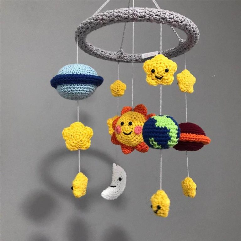 15 - Crib mobiles are great decorations for children's rooms