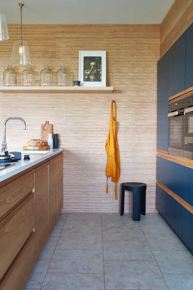 46. ​​With planning it is possible to create a practical, functional and beautiful small American kitchen.