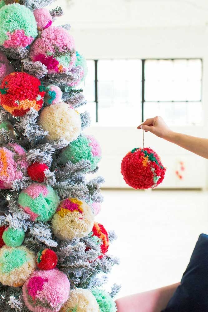 04. Decorate your Christmas tree with different balls.