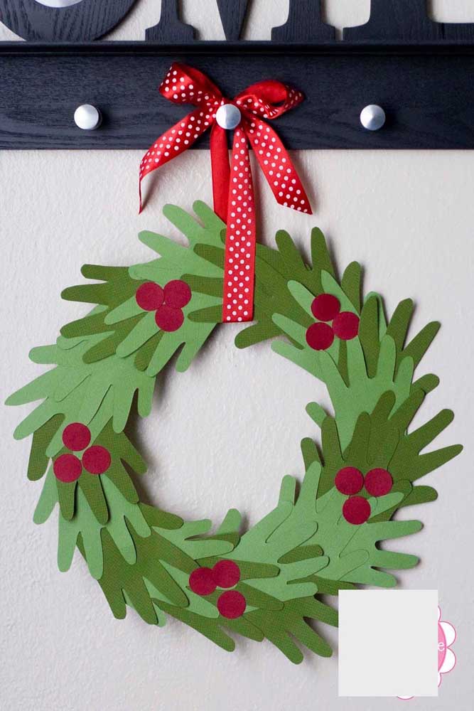 Easy and Cost-effective Eva Christmas Wreath