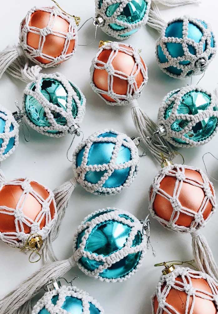 29. To protect the Christmas baubles you can make craft items like these.