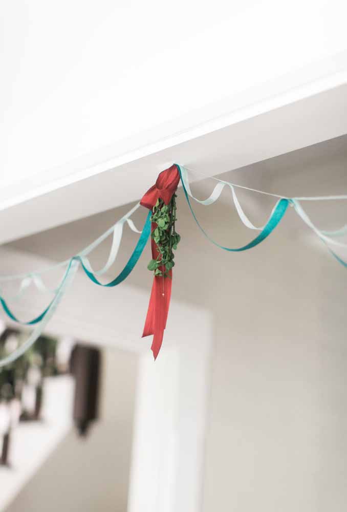 30. Use ribbons to make your Christmas decorations