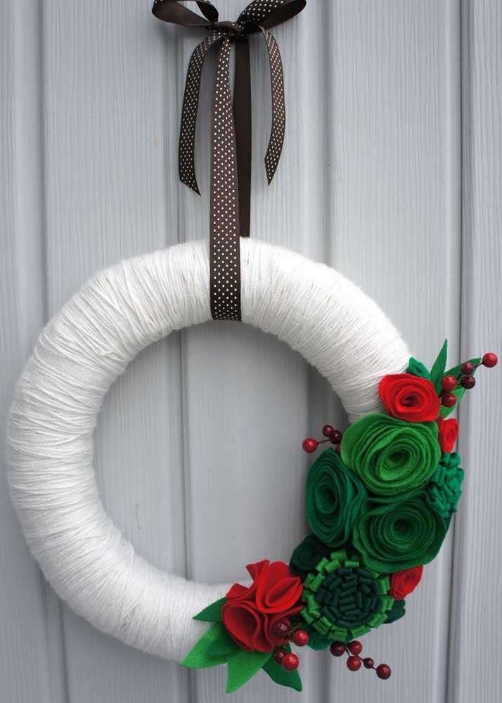 Versatile Felt Used in Christmas Wreath Decoration