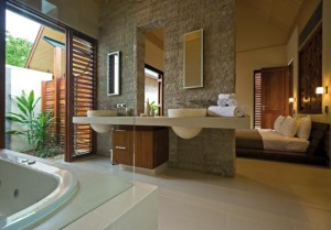 25 Sensuous Open Bathroom Concept For Master Bedrooms