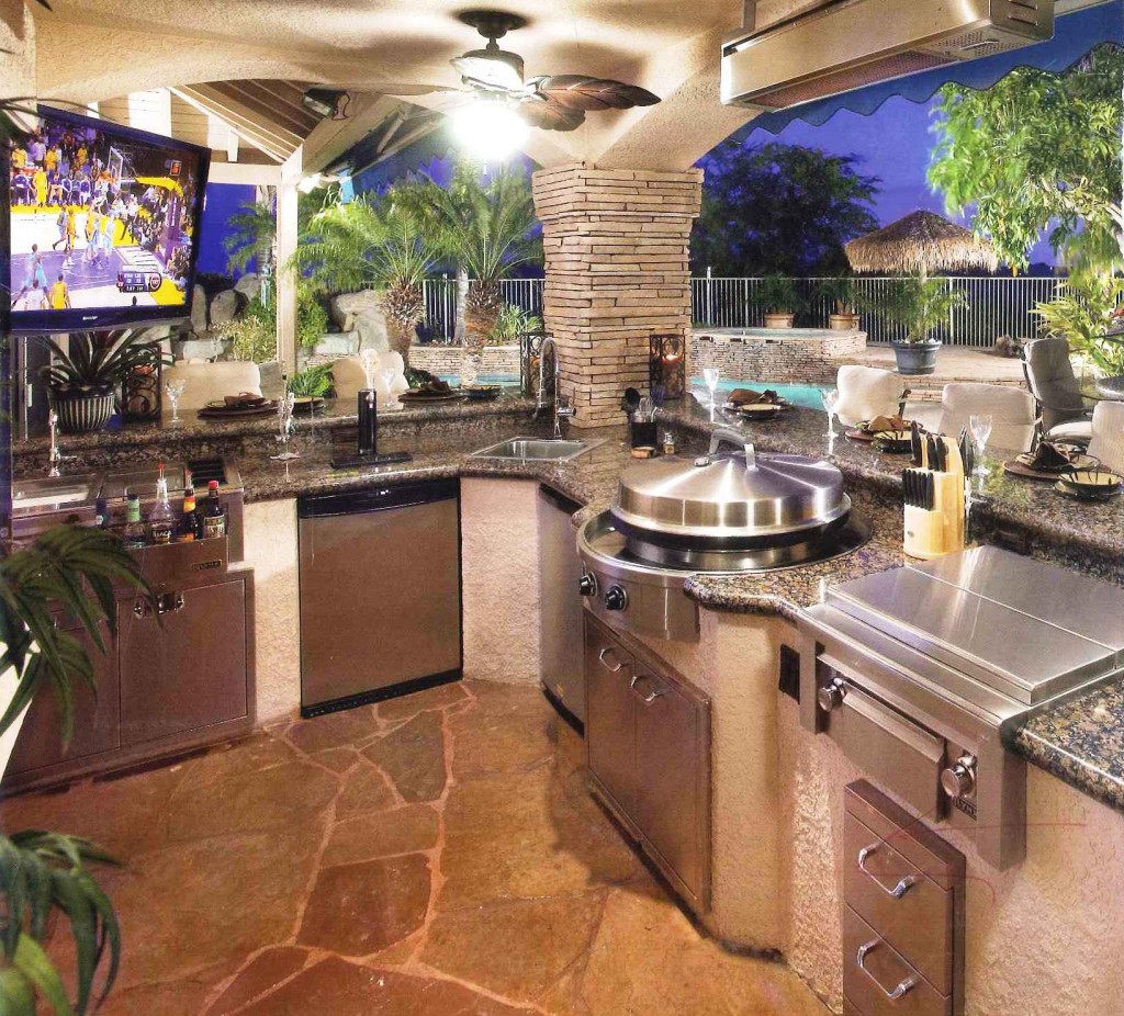 Outdoor Kitchen - Designing The Perfect Backyard Cooking Station