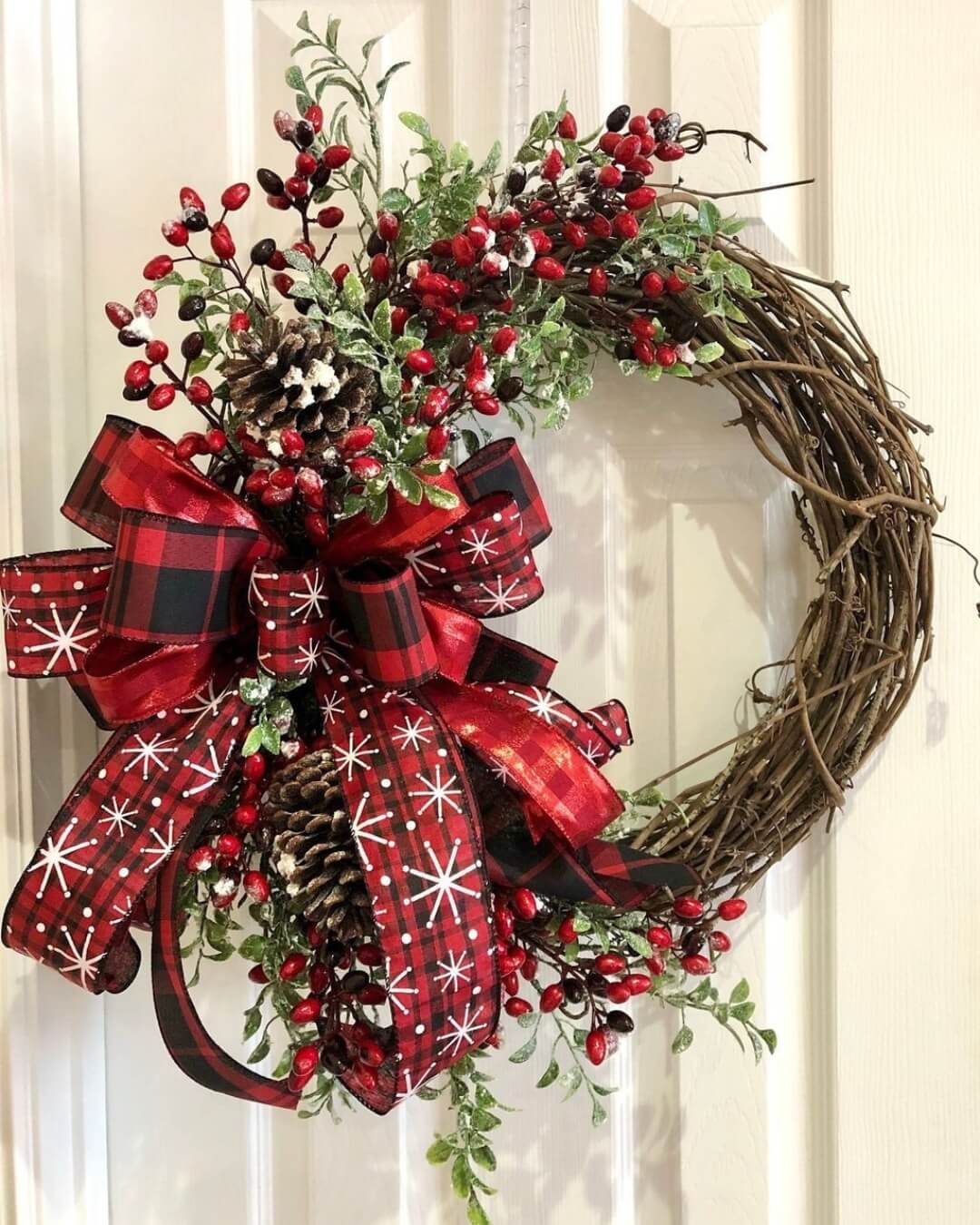 50 Pinecone Wreath Ideas That Will Amaze You